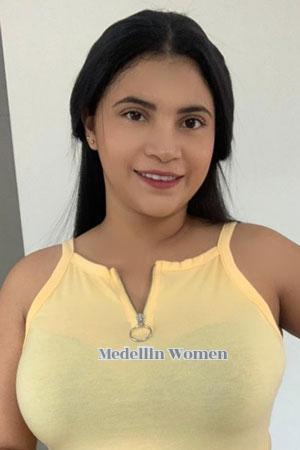202505 - Daniela Age: 28 - Colombia