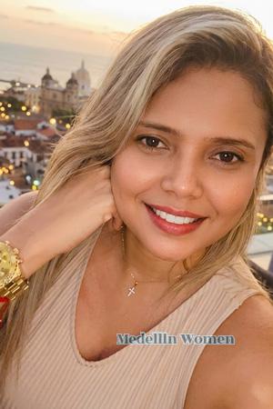 227511 - Tatiana Age: 37 - Colombia