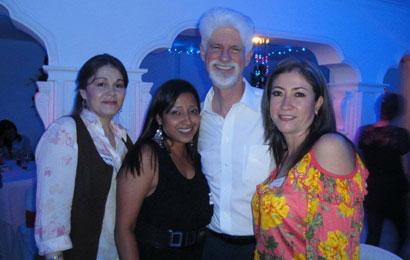 Medellin singles seeking long term relationships with foreign men.